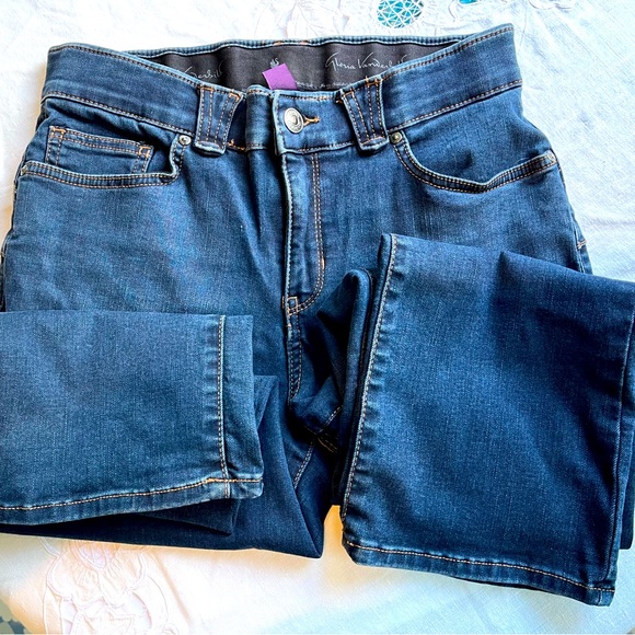 Gloria Vanderbilt Size 6 Elasticized waist - Picture 2 of 6